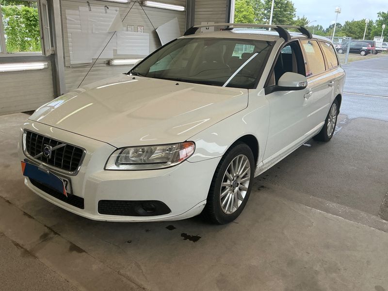Volvo V70 2.4 D5 Momentum 2008 – снимка 1