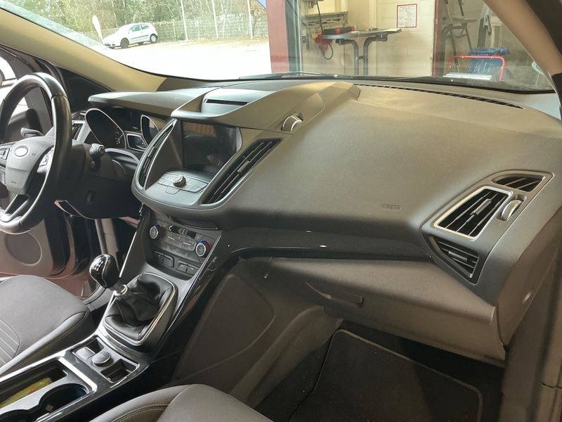 Ford Kuga 2.0 TDCi Titanium 2018 – снимка 24