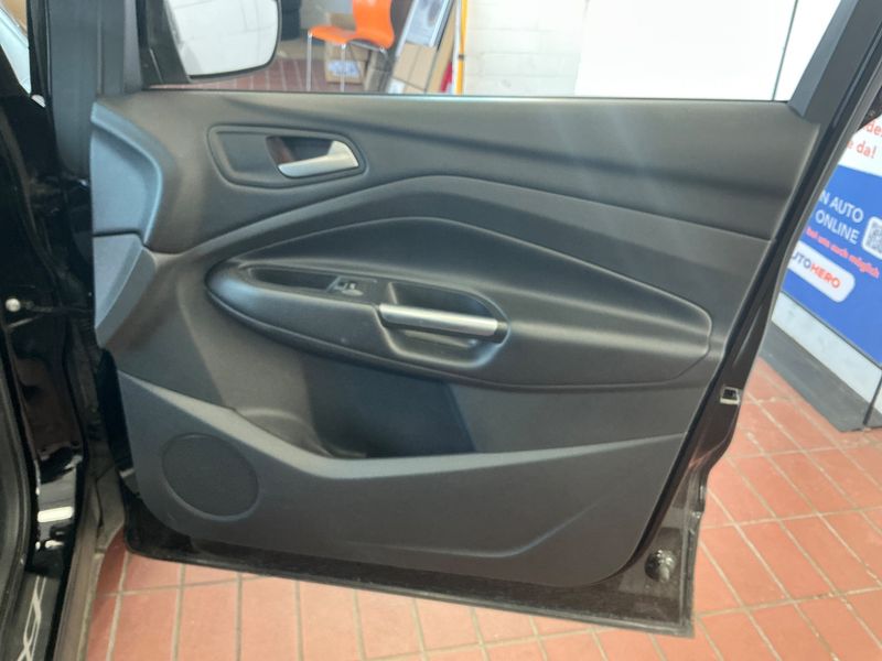 Ford Kuga 2.0 TDCi Titanium 2018 – снимка 25