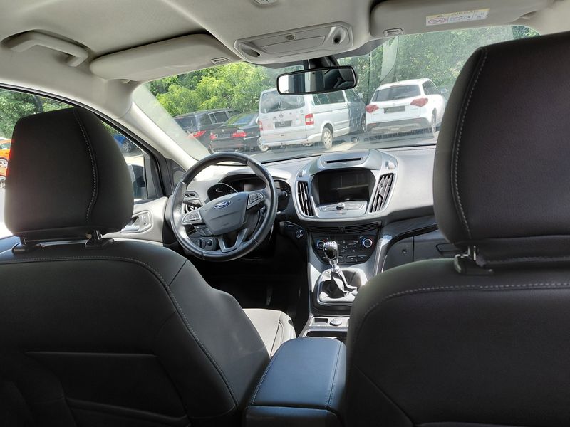 Ford Kuga 2.0 TDCi Titanium 2018 – снимка 17