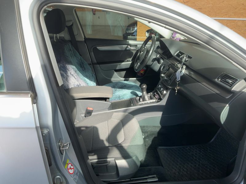 Volkswagen Passat 2.0 TDI Comfortline BlueMotion Tech 2013 – снимка 16
