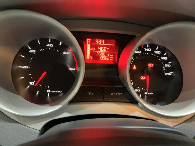 Seat Ibiza 1.6 TDI Copa 2011 – снимка 18
