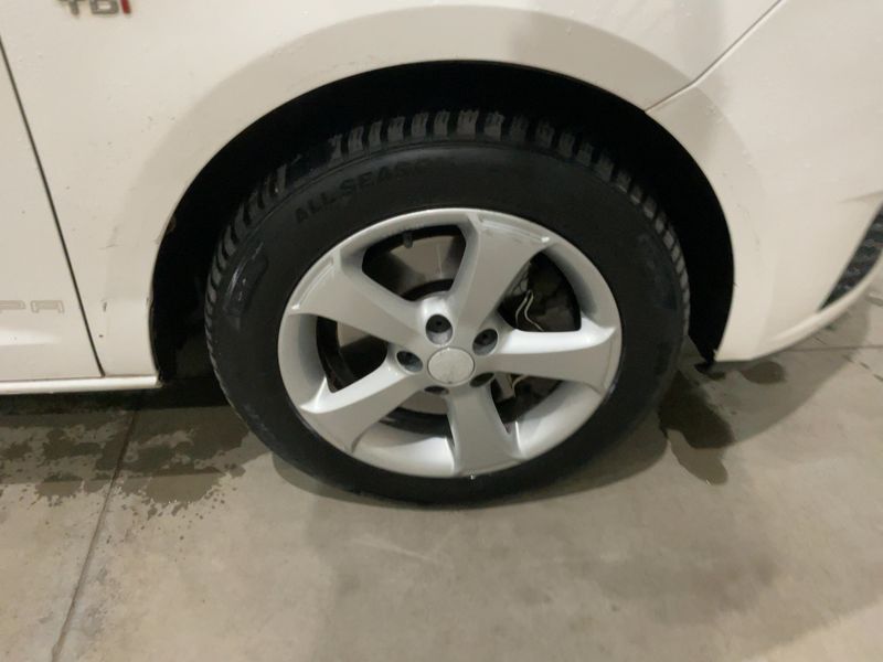 Seat Ibiza 1.6 TDI Copa 2011 – снимка 11