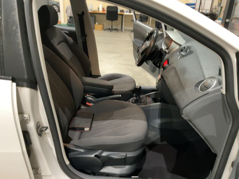 Seat Ibiza 1.6 TDI Copa 2011 – снимка 16