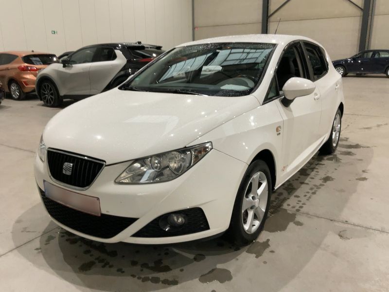 Seat Ibiza 1.6 TDI Copa 2011 – снимка 1
