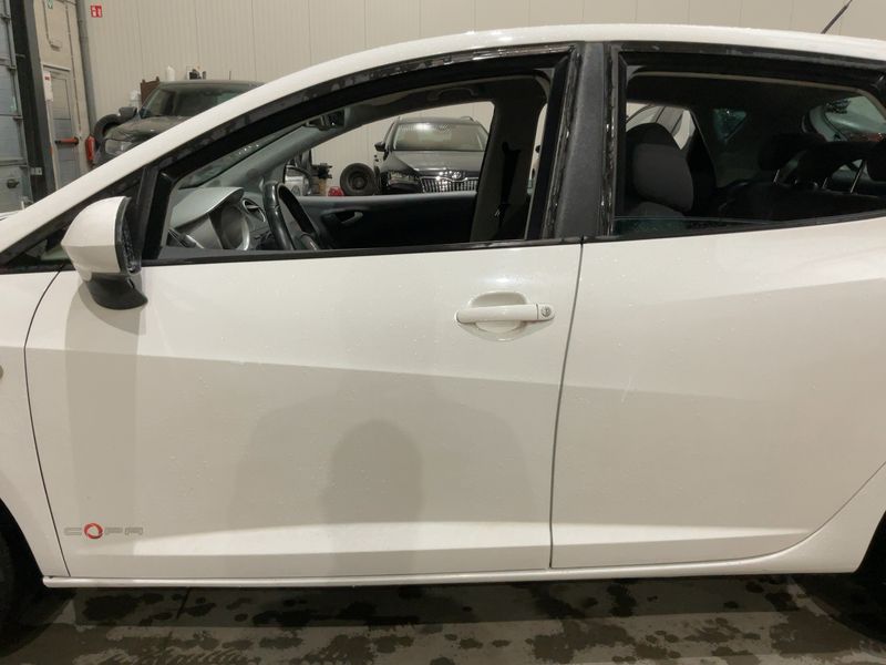 Seat Ibiza 1.6 TDI Copa 2011 – снимка 4