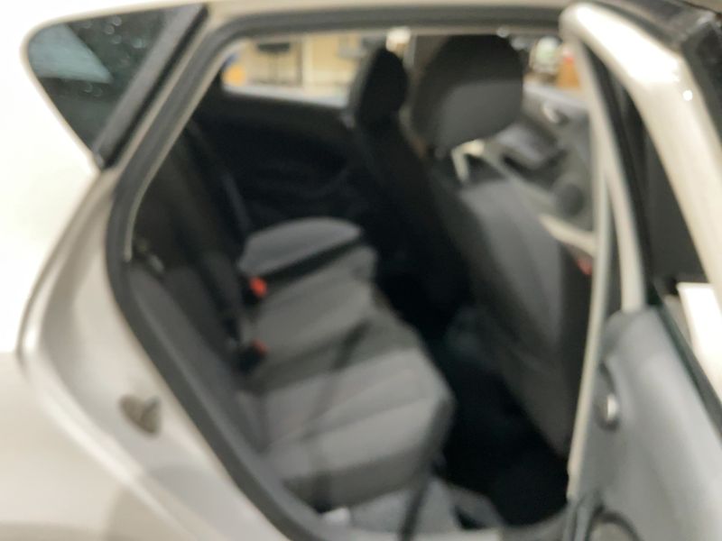 Seat Ibiza 1.6 TDI Copa 2011 – снимка 19