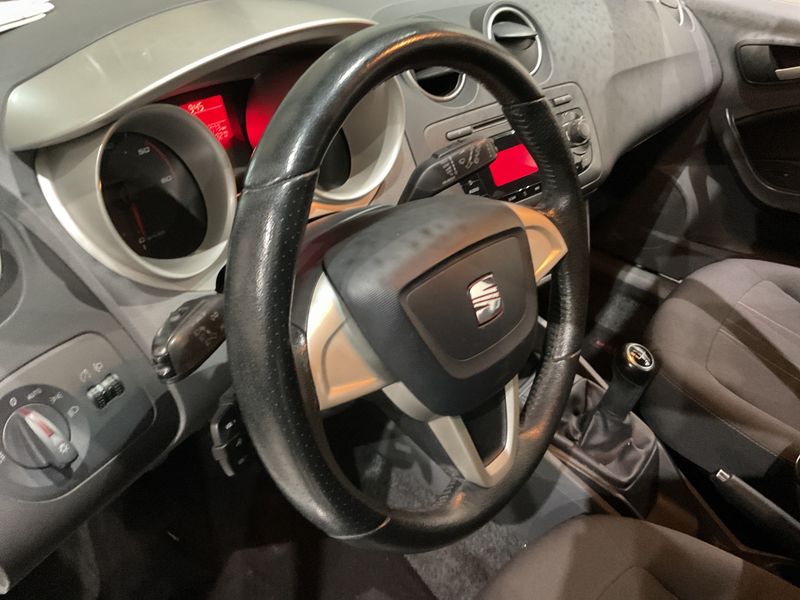 Seat Ibiza 1.6 TDI Copa 2011 – снимка 27