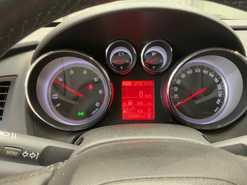 Opel Astra 1.6 CDTI Active Start/Stop 2015 – снимка 13