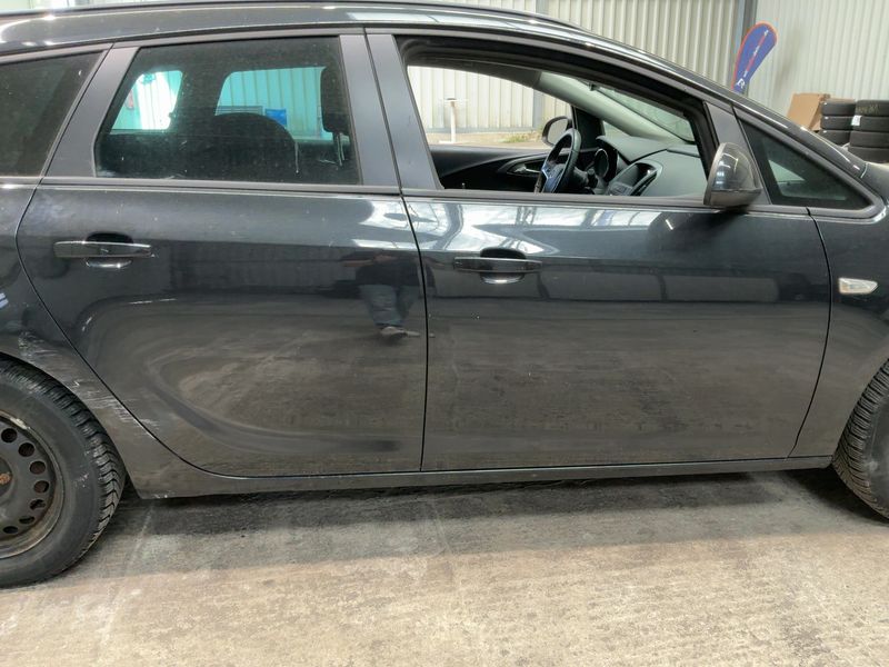 Opel Astra 1.6 CDTI Active Start/Stop 2015 – снимка 7