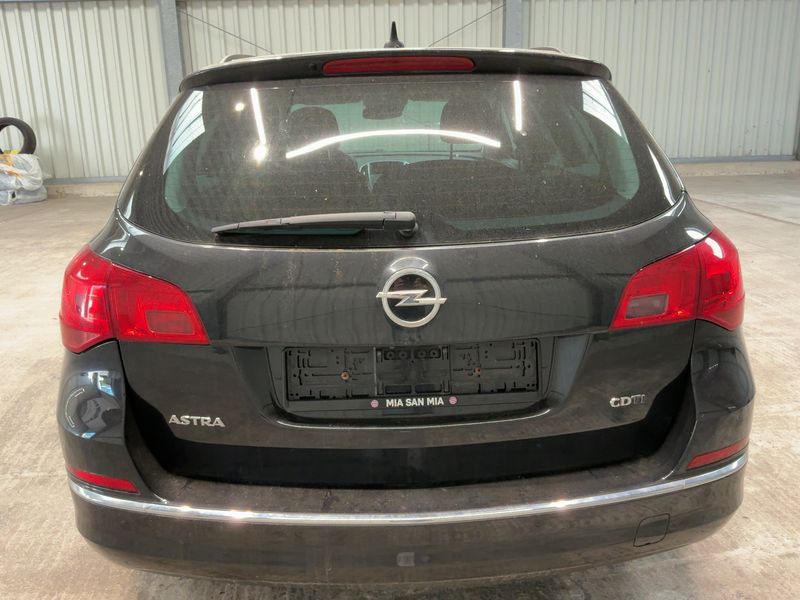 Opel Astra 1.6 CDTI Active Start/Stop 2015 – снимка 5
