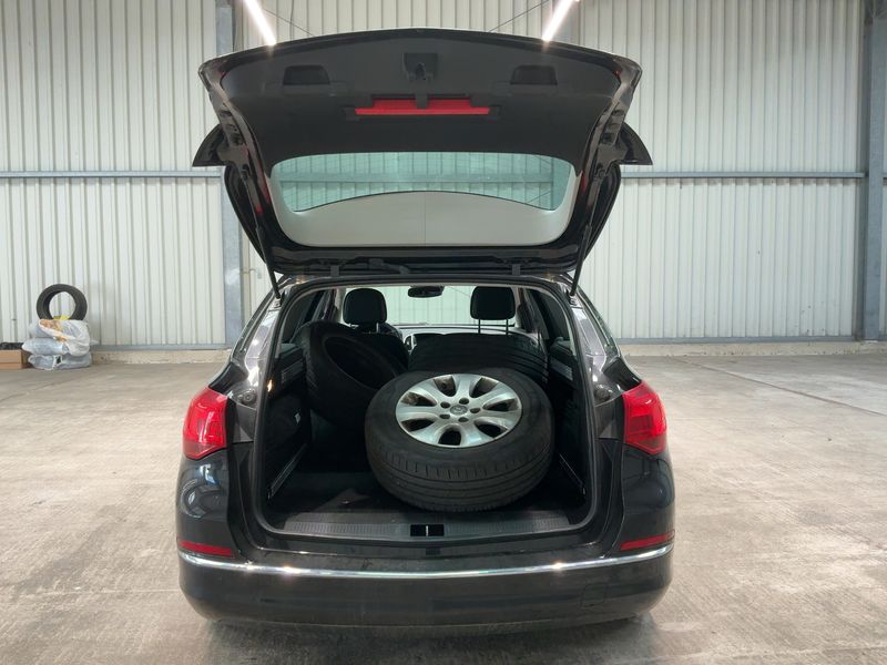 Opel Astra 1.6 CDTI Active Start/Stop 2015 – снимка 10