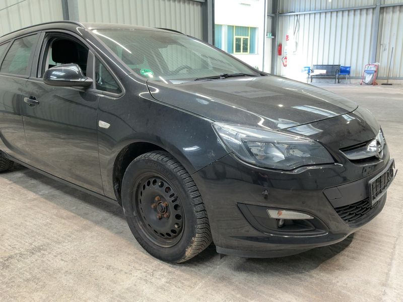 Opel Astra 1.6 CDTI Active Start/Stop 2015 – снимка 8