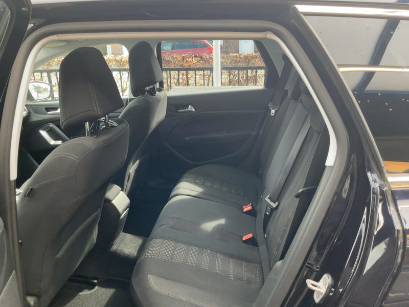 Peugeot 308 1.2 e-THP Allure 2017 – снимка 19