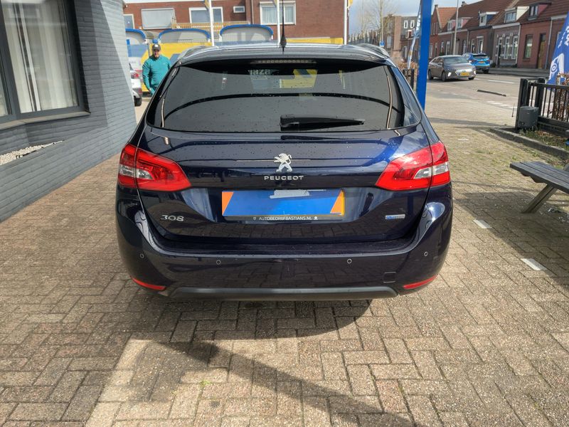 Peugeot 308 1.2 e-THP Allure 2017 – снимка 7