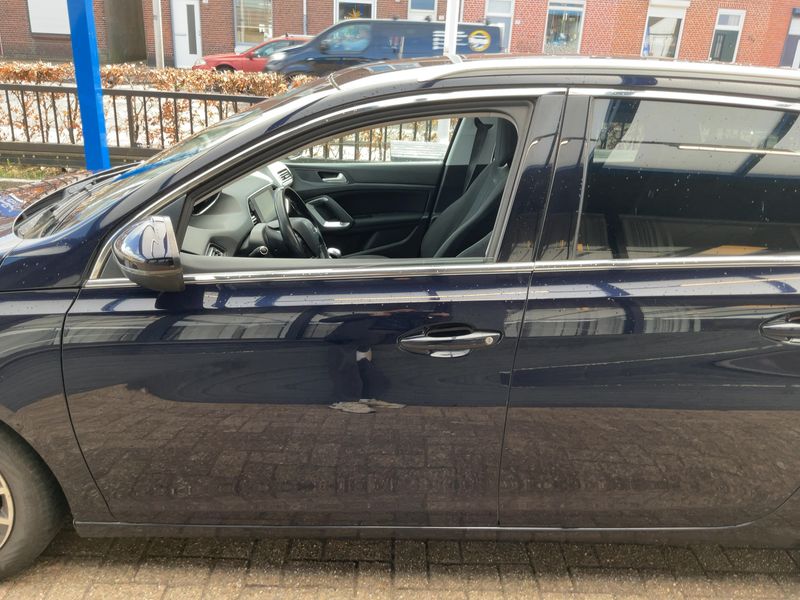Peugeot 308 1.2 e-THP Allure 2017 – снимка 4