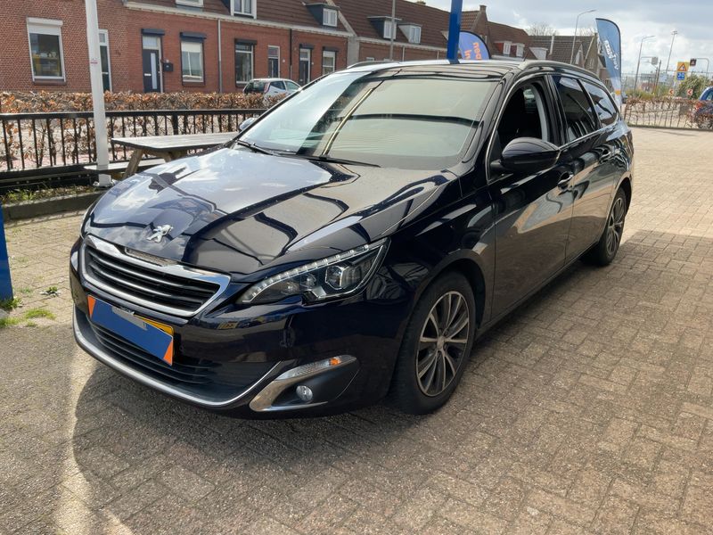 Peugeot 308 1.2 e-THP Allure 2017 – снимка 2
