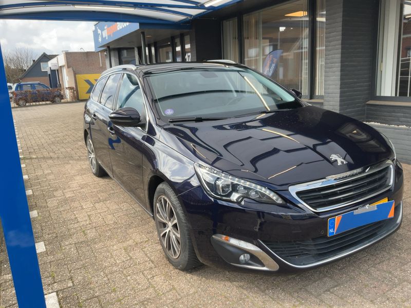 Peugeot 308 1.2 e-THP Allure 2017 – снимка 12