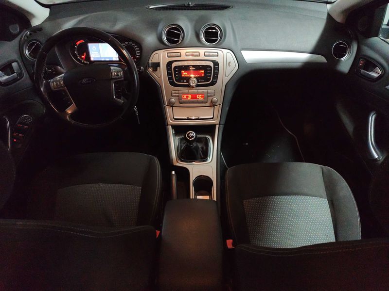 Ford Mondeo 2.0 TDCi Trend 2010 – снимка 11