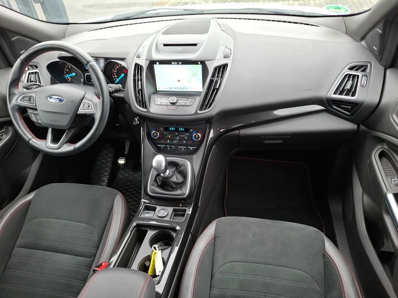 Ford Kuga 1.5 EcoBoost ST-Line 2018 – снимка 11