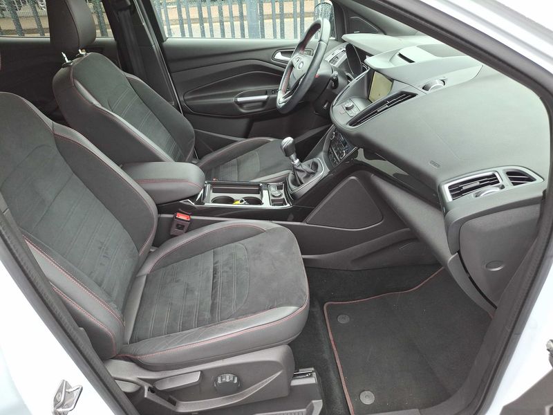 Ford Kuga 1.5 EcoBoost ST-Line 2018 – снимка 10