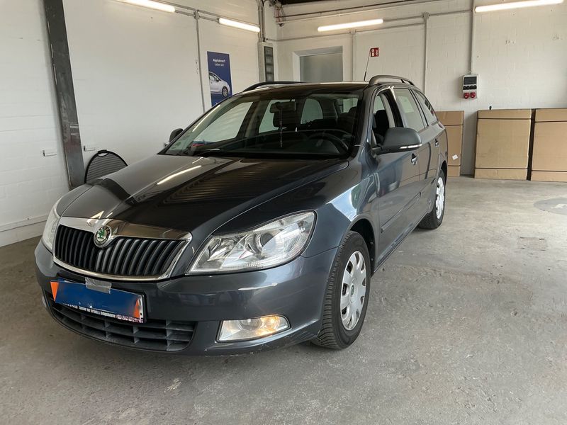 Skoda Octavia 1.4 TSI Ambiente 2010 – снимка 1