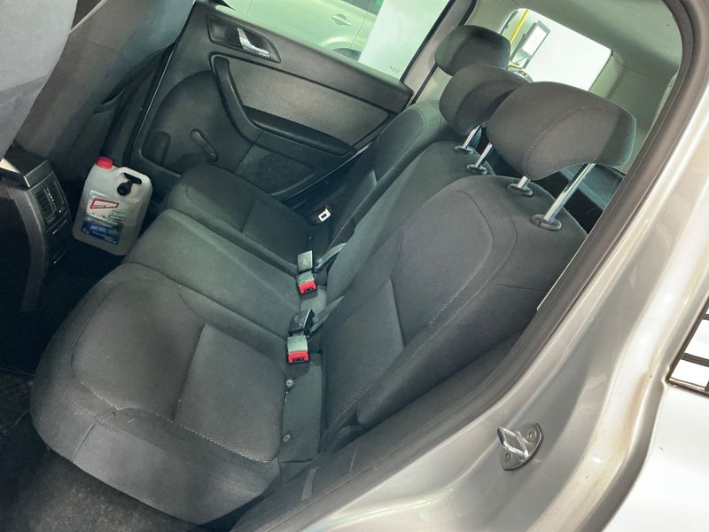 Skoda Yeti 2.0 TDI Twenty Ambition 2012 – снимка 32