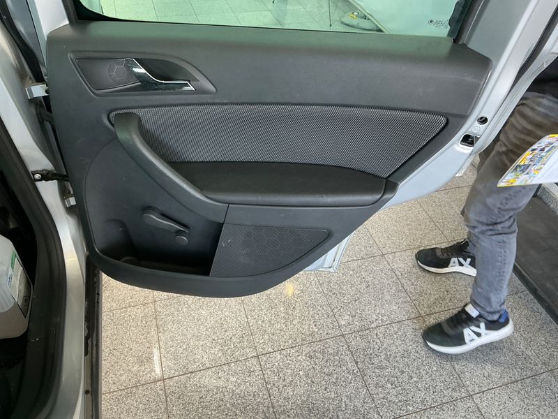 Skoda Yeti 2.0 TDI Twenty Ambition 2012 – снимка 36