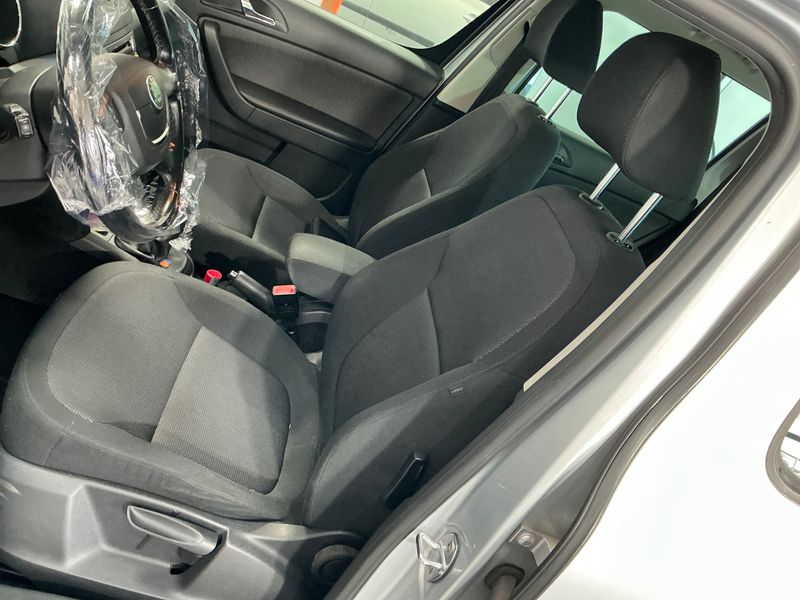 Skoda Yeti 2.0 TDI Twenty Ambition 2012 – снимка 40