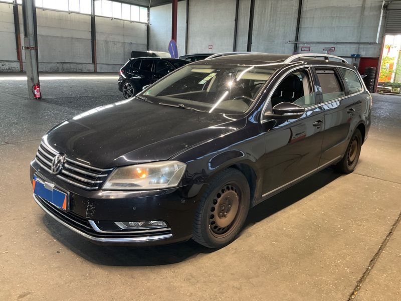 Volkswagen Passat 2.0 TDI Highline BlueMotion Tech 2011