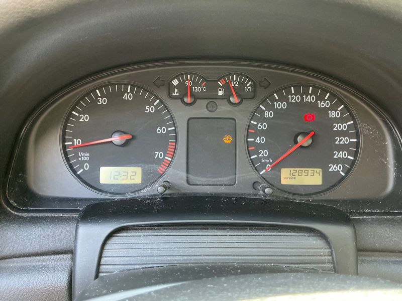 Volkswagen Passat 1.6 Comfortline 1998 – снимка 4
