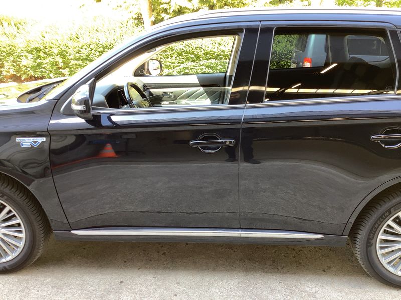 Mitsubishi Outlander 2.4 PHEV 4WD 2020 – снимка 4