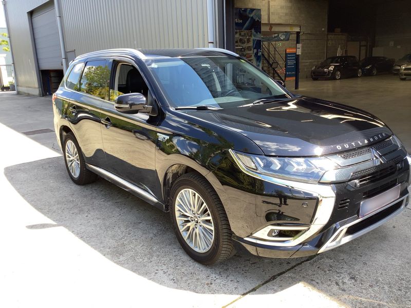 Mitsubishi Outlander 2.4 PHEV 4WD 2020 – снимка 12