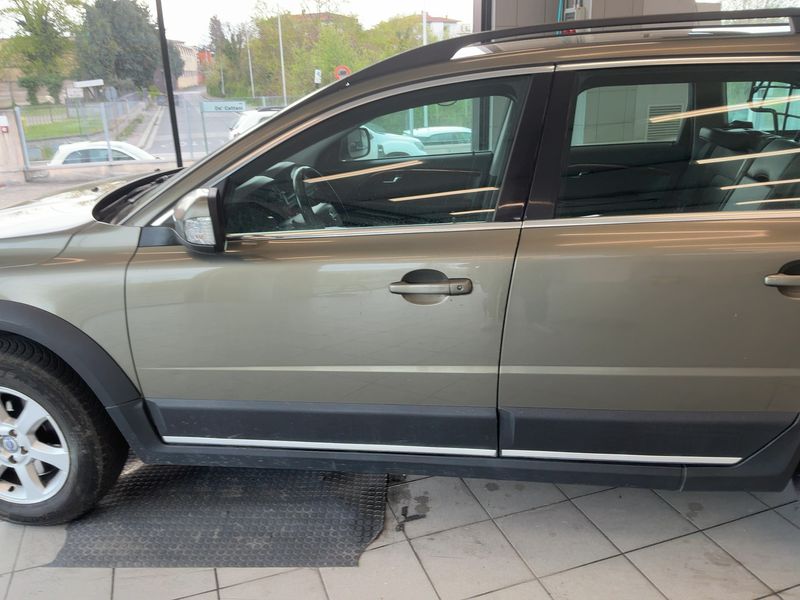 Volvo XC70 2.4 D4 Kinetic AWD 2012 – снимка 4