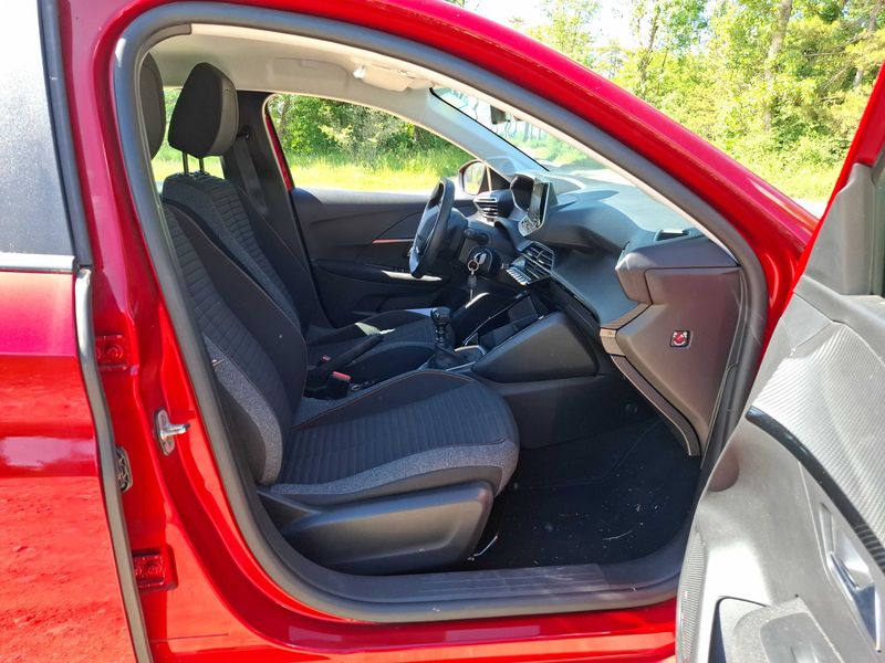 Peugeot 208 1.2 PureTech Active Pack 2022 – снимка 10
