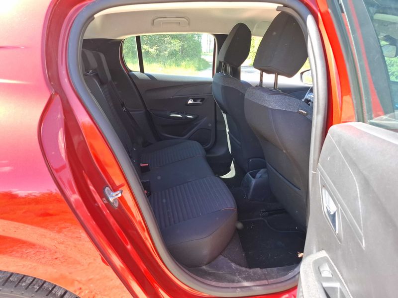 Peugeot 208 1.2 PureTech Active Pack 2022 – снимка 14