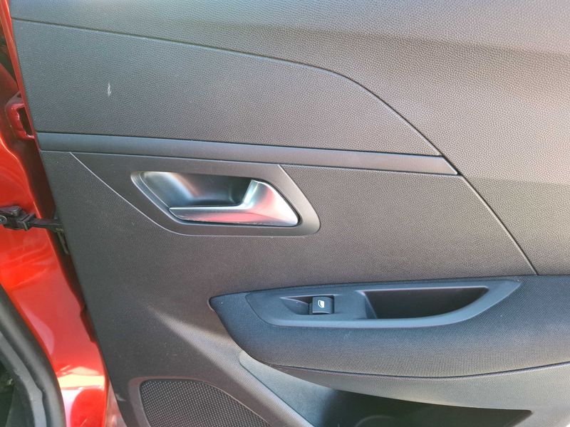 Peugeot 208 1.2 PureTech Active Pack 2022 – снимка 45