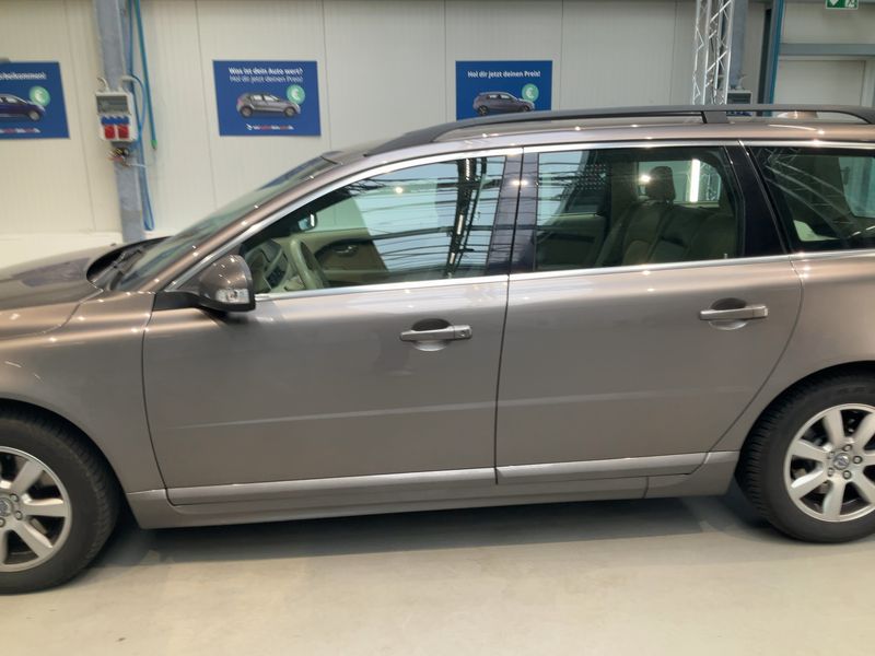 Volvo V70 2.5 FT DRIVe Momentum 2011 – снимка 4