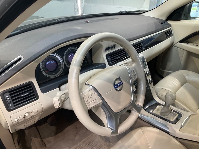 Volvo V70 2.5 FT DRIVe Momentum 2011 – снимка 23
