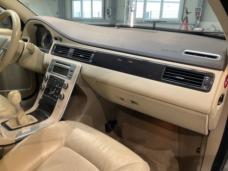 Volvo V70 2.5 FT DRIVe Momentum 2011 – снимка 22
