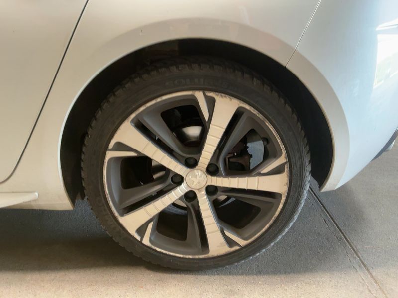 Peugeot 308 2.0 Blue-HDi GT Line 2015 – снимка 5