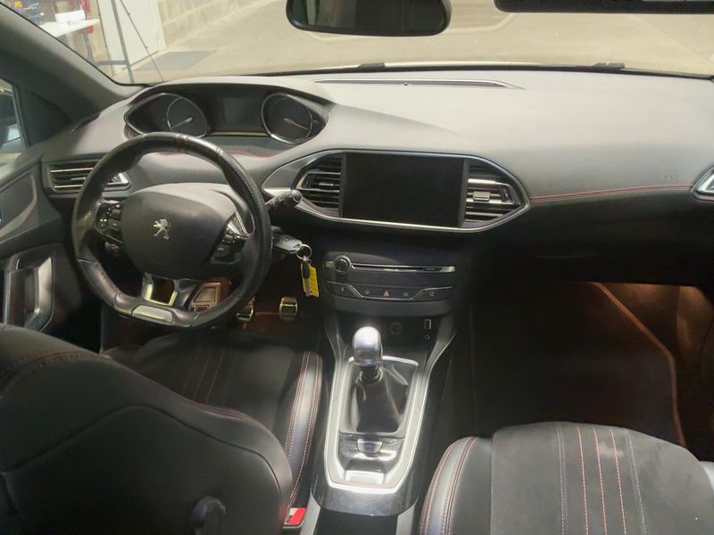 Peugeot 308 2.0 Blue-HDi GT Line 2015 – снимка 17