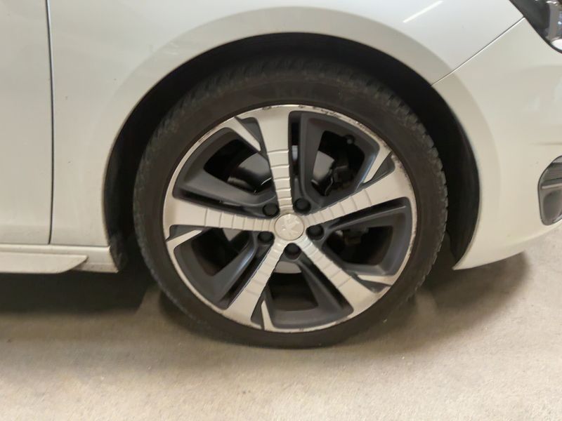Peugeot 308 2.0 Blue-HDi GT Line 2015 – снимка 11