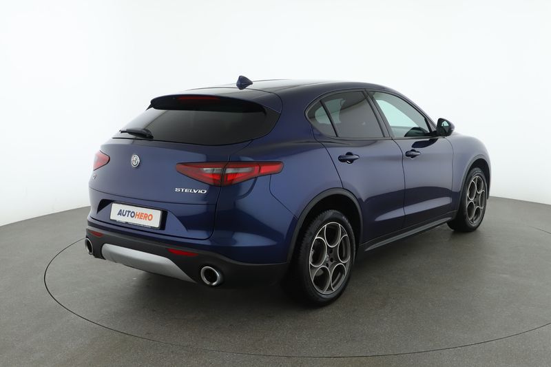 Alfa Romeo Stelvio 2.2 JTDM Super Q4 2018 – снимка 8