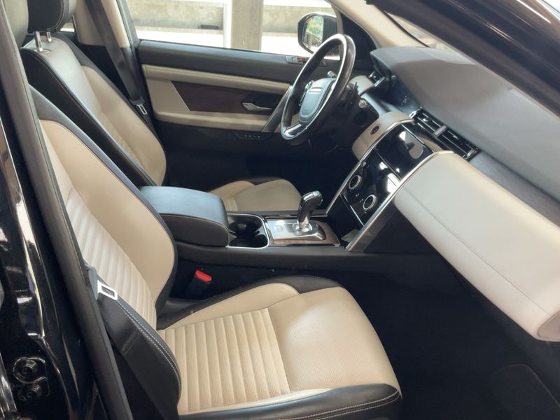 Land Rover Discovery Sport P300e Hybrid HSE R-Dynamic AWD 2021 – снимка 16