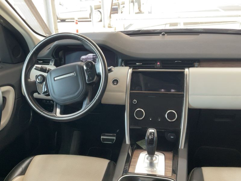 Land Rover Discovery Sport P300e Hybrid HSE R-Dynamic AWD 2021 – снимка 17