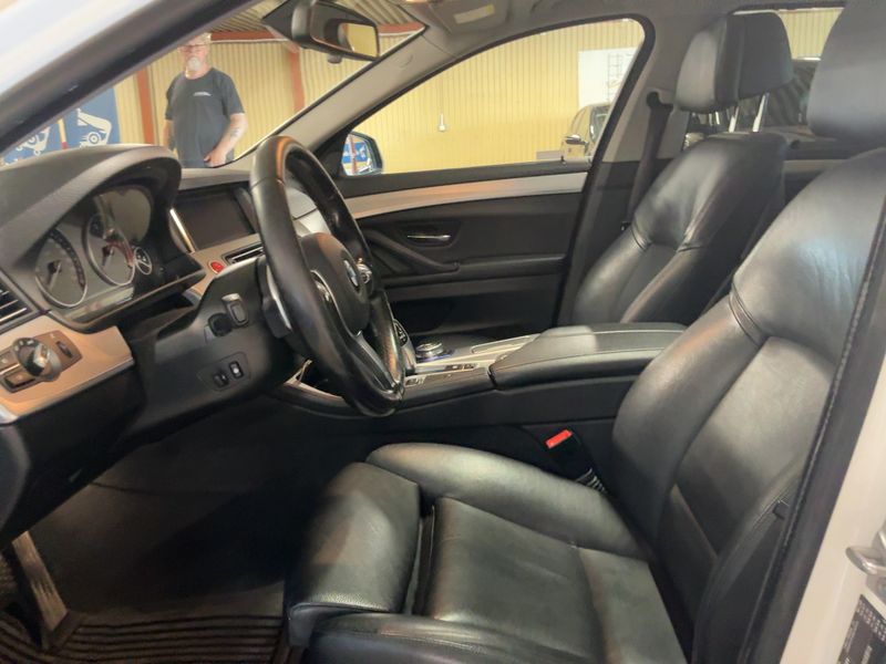 BMW 5er 520d xDrive 2017 – снимка 11