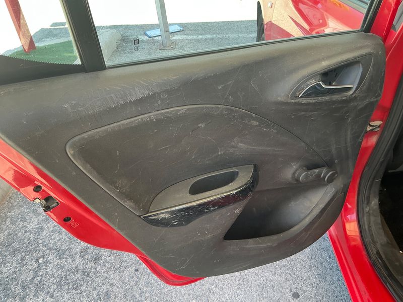 Opel Corsa 1.4 Expression 2016 – снимка 33