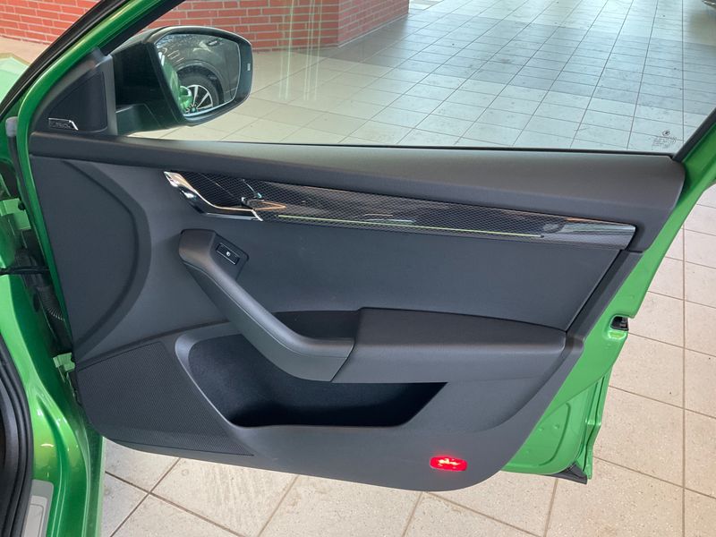 Skoda Octavia 2.0 TDI RS 2017 – снимка 25