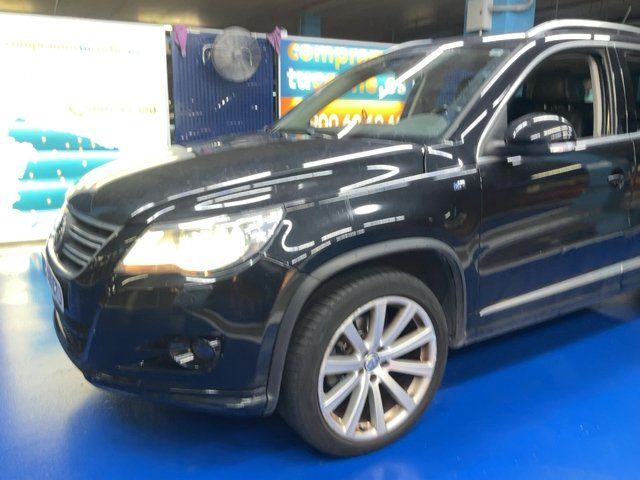 Volkswagen Tiguan 2.0 TDI Sport 2010 – снимка 2
